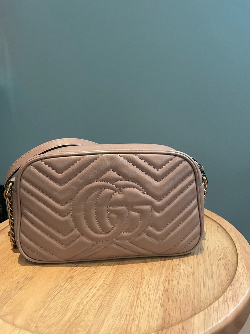 Gucci Marmont Leather Camera Bag in Pink Taupe - Picture 2 of 10